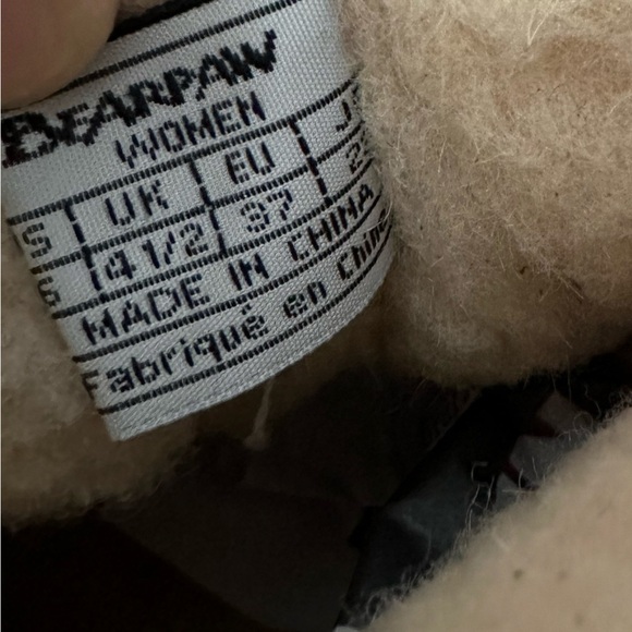 BearPaw Brown Cream Boots Women’s Size 6. - Picture 13 of 15